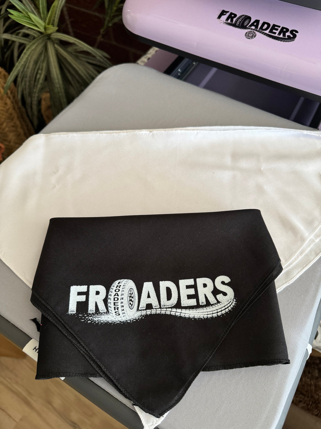 FROADERS Logo Dog Bandanas