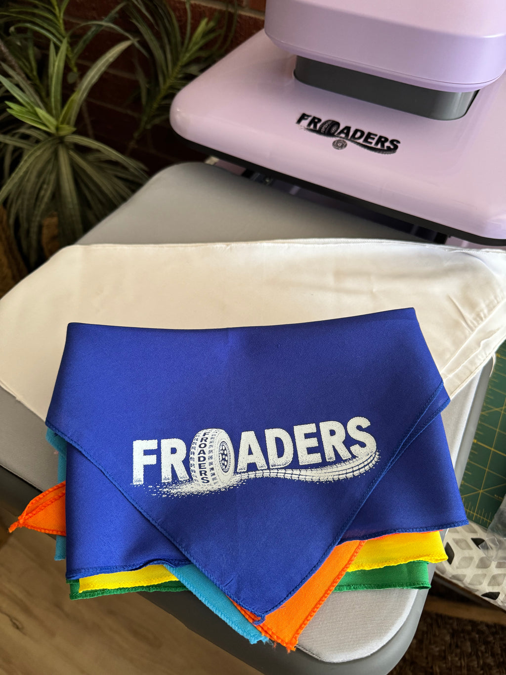 FROADERS Logo Dog Bandanas